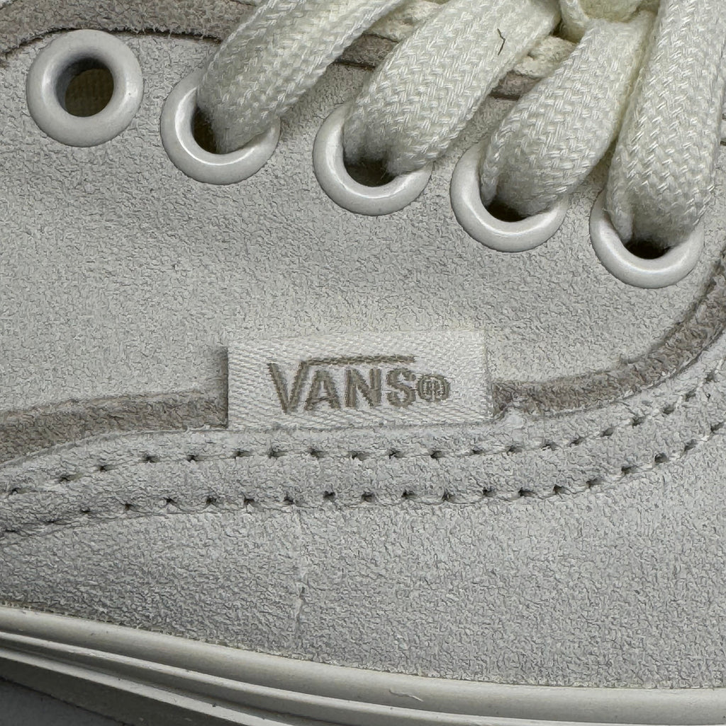 VANS Authentic Sliver Sneakers Shoes Mens's Sz 11 White/White VN000D6DWWW