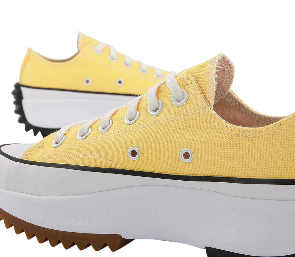 Converse Women's Chuck Taylor Classic Sneaker